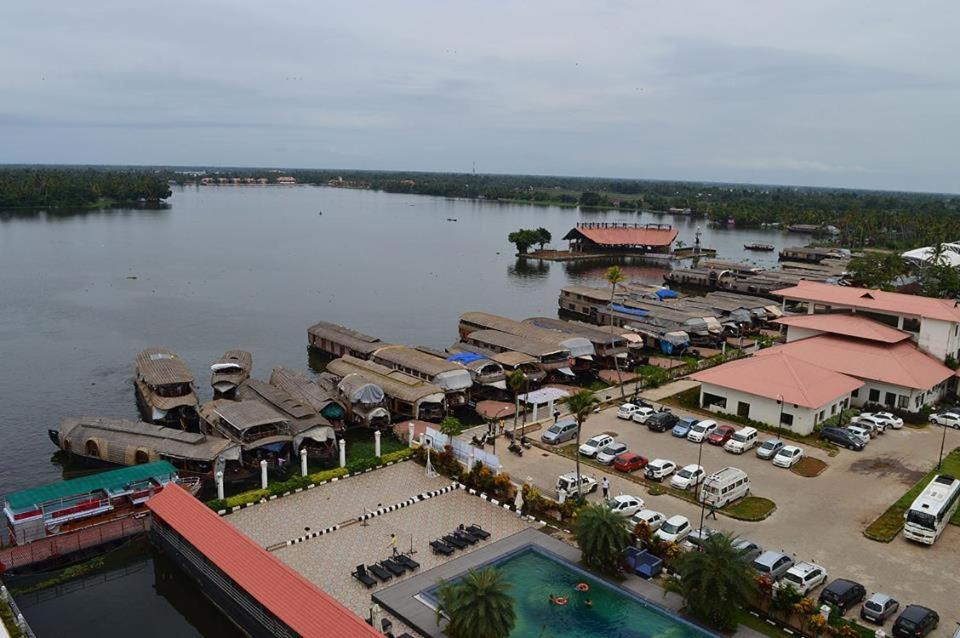 Sea Breeze Beach Home Alappuzha Exterior foto