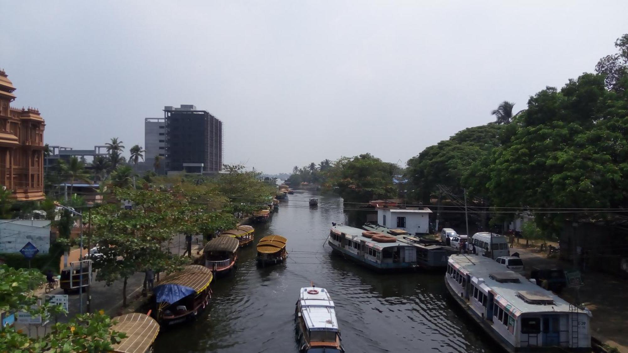 Sea Breeze Beach Home Alappuzha Exterior foto