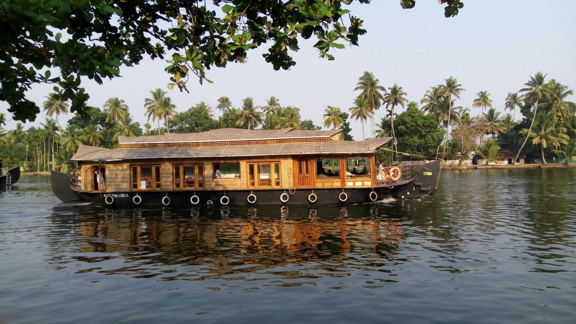 Sea Breeze Beach Home Alappuzha Exterior foto